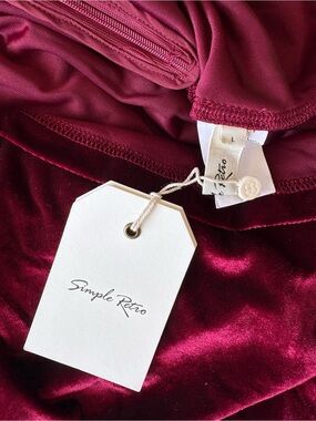 Simple Retro Women's Velvet Long Sleeve Dress in Burgundy